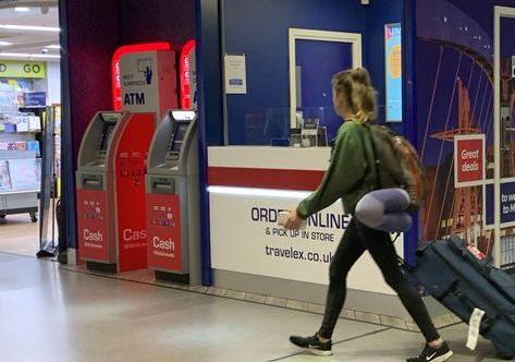 where to exchange currency at an ATM